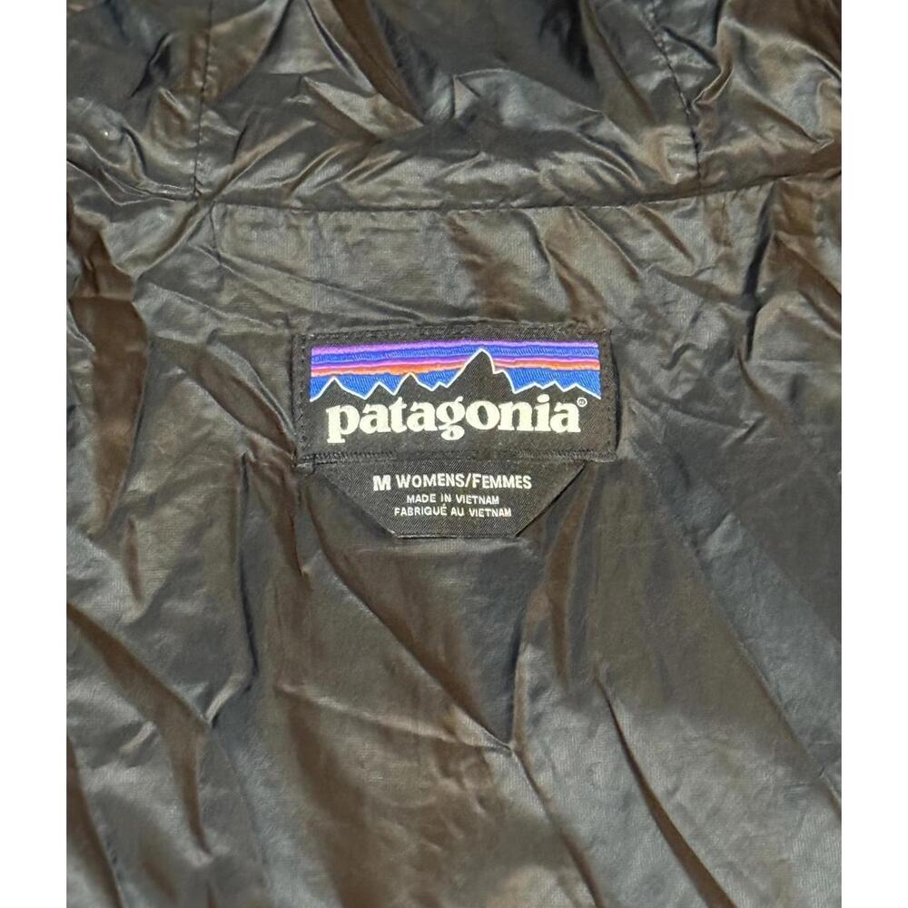 Women's Size Medium Patagonia Nano Puff Hooded Full Zip Insulated Black Jacket - Picture 5 of 5